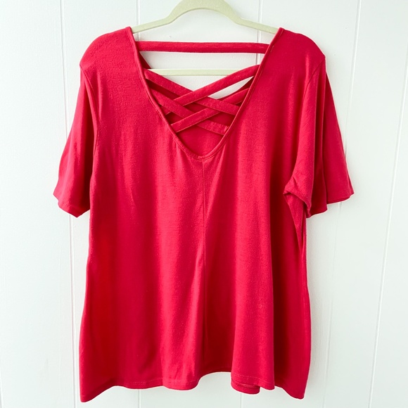 super soft pink tee, super soft pink t-shirt, lattice back detail tee - Picture 3 of 4